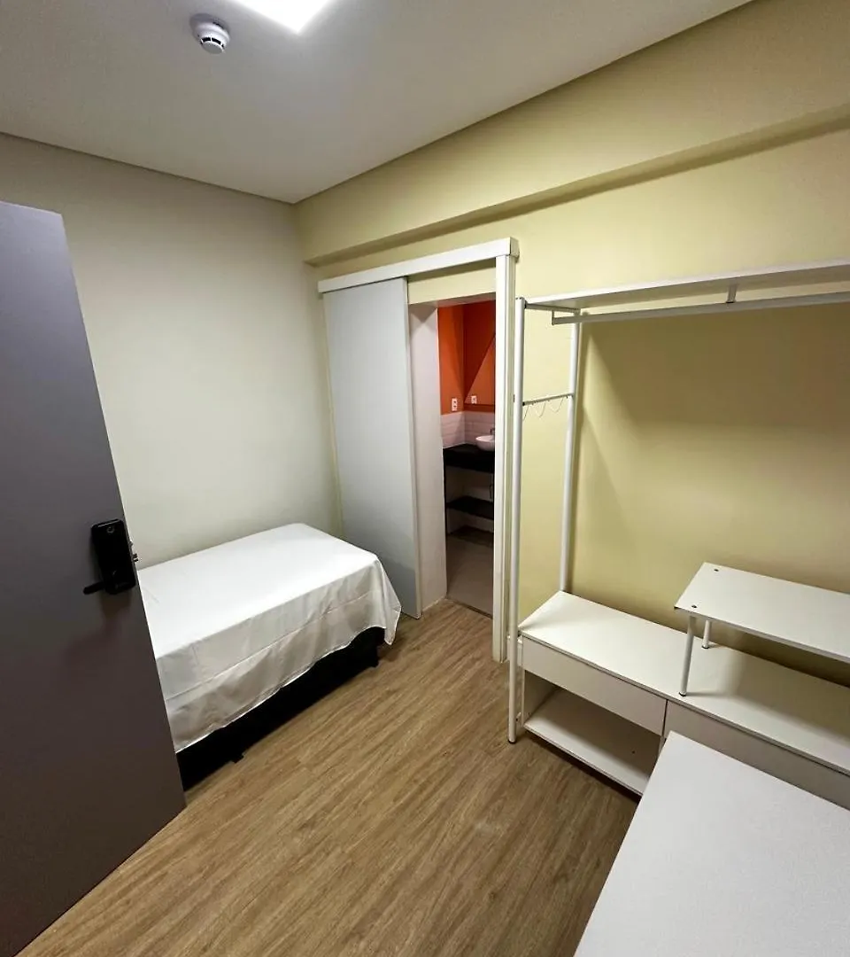 Quarto Individual Vila Olimpia São Paulo 0*,  Brasil